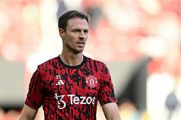 Jonny Evans ngưỡng mộ một điều ở HLV Erik ten Hag